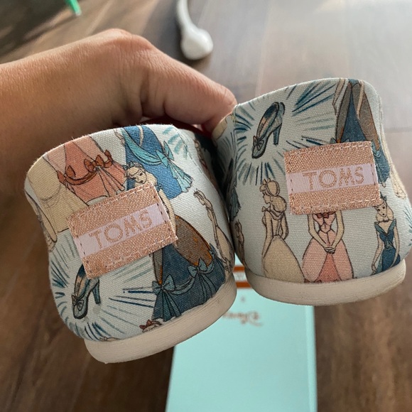 Toms x Disney Cinderella Toms - Picture 4 of 4